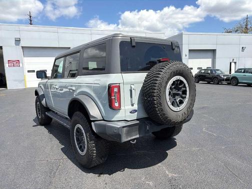 Cactus Green / Gray 2022 Ford Bronco Outer Banks