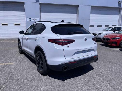 2019 Alfa Romeo Stelvio Sport