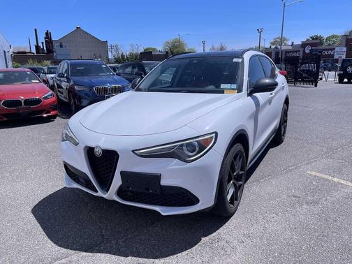 2019 Alfa Romeo Stelvio Sport