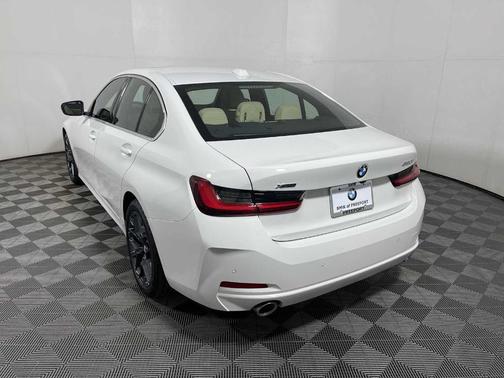 2025 BMW 330 i xDrive