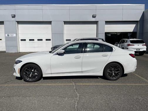 2025 BMW 330 i xDrive