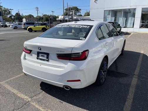2025 BMW 330 i xDrive