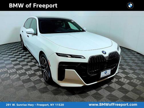 2025 BMW 740 i xDrive