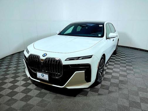 2025 BMW 740 i xDrive