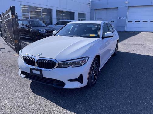 2022 BMW 330 i xDrive