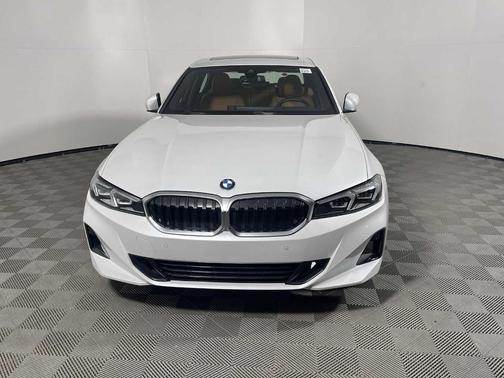 2025 BMW 330 i xDrive