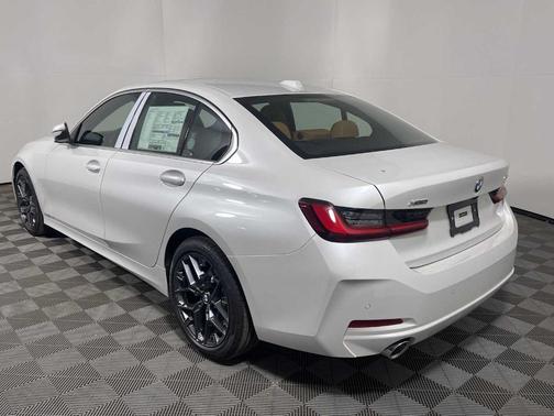 2025 BMW 330 i xDrive