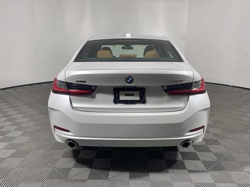 2025 BMW 330 i xDrive