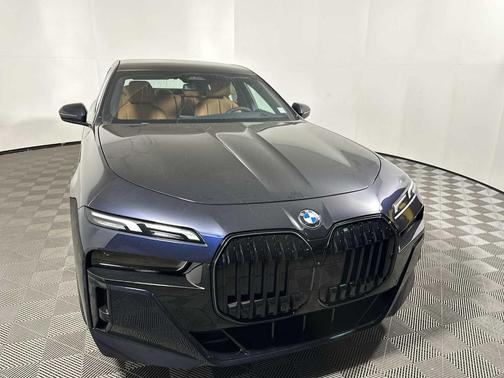 2026 BMW 740 i xDrive