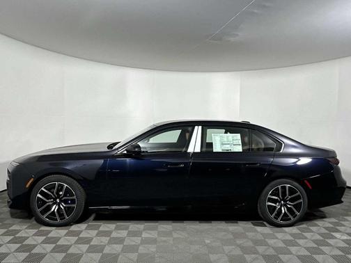 2026 BMW 740 i xDrive