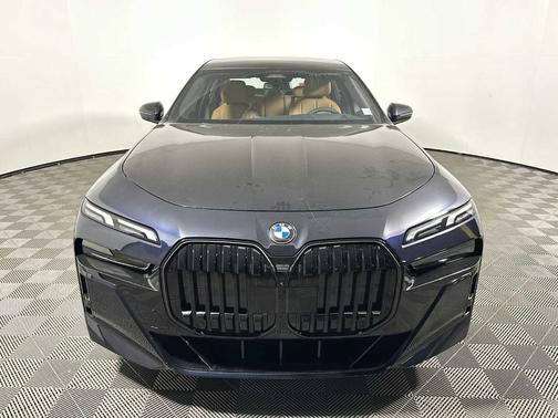 2026 BMW 740 i xDrive
