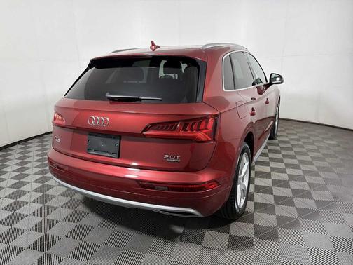 2018 Audi Q5 2.0T Premium Plus