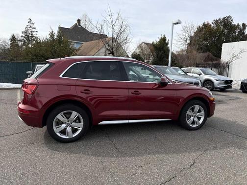 2018 Audi Q5 2.0T Premium Plus