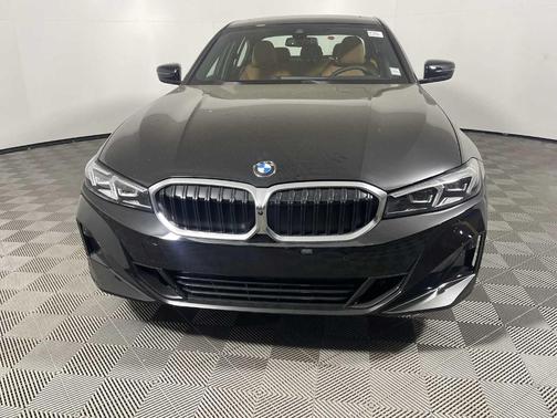 2025 BMW 330 i xDrive