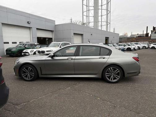 2020 BMW 750 i xDrive