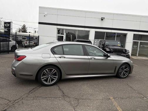 2020 BMW 750 i xDrive