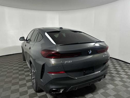 2026 BMW X6 xDrive40i