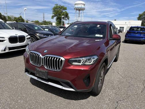 Aventurin Red Metallic 2024 BMW X3 xDrive30i