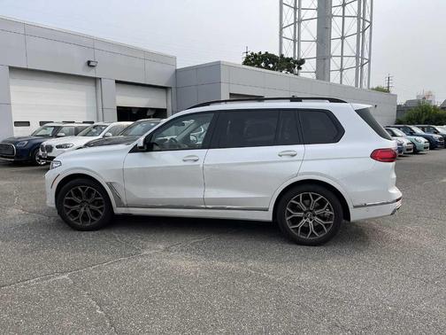 2022 BMW X7 xDrive40i