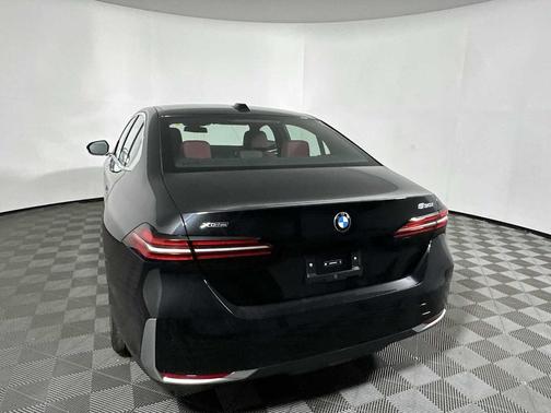 2026 BMW 530 i xDrive