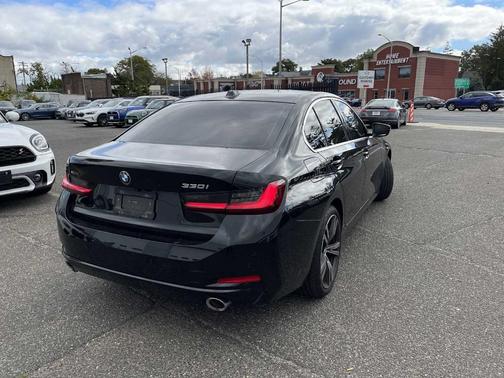 2024 BMW 330 i xDrive