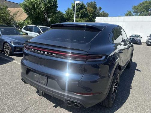 BL 2024 Porsche Cayenne AWD
