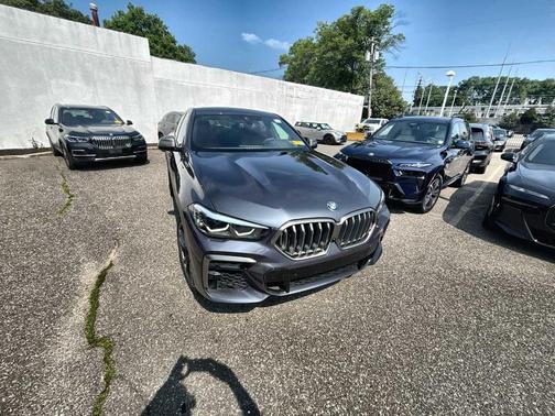 2022 BMW X6 M50i
