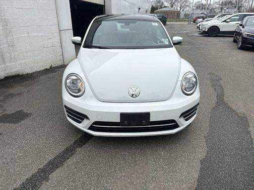 Pure White 2018 Volkswagen Beetle 2.0T Coast