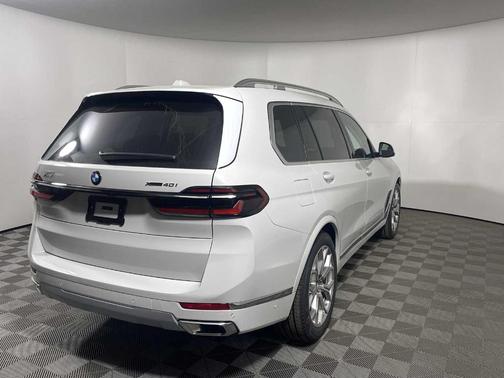 2026 BMW X7 xDrive40i