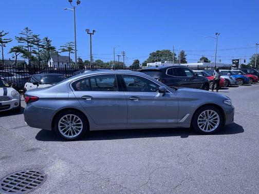 2022 BMW 530 i xDrive