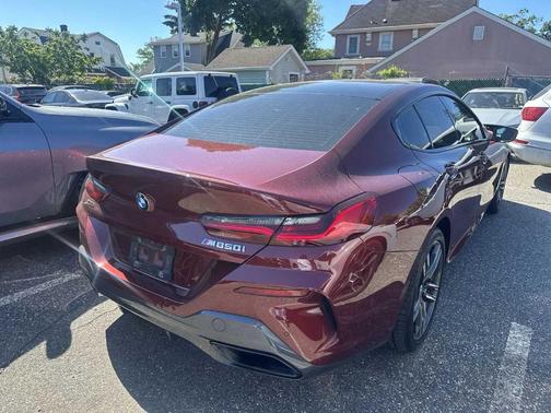Aventurin Red Metallic 2024 BMW M850 Gran Coupe i xDrive