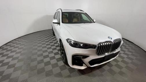 Photo 2 of 27 of 2019 BMW X7 xDrive50i