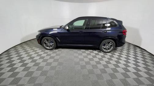 Photo 4 of 25 of 2020 BMW X3 M40i