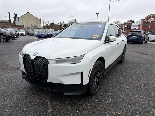 Alpine White 2024 BMW iX xDrive50