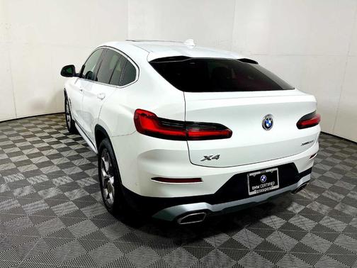 2022 BMW X4 xDrive30i