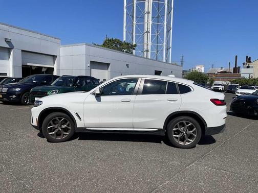 2022 BMW X4 xDrive30i
