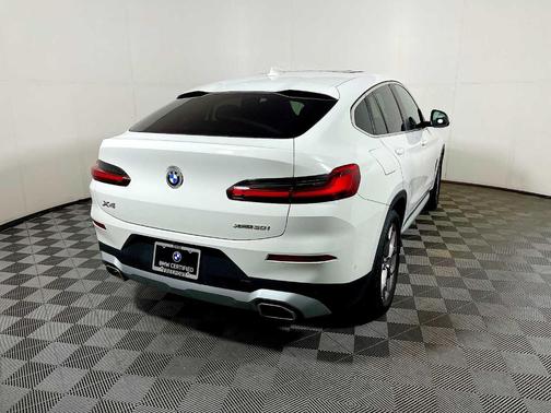 2022 BMW X4 xDrive30i