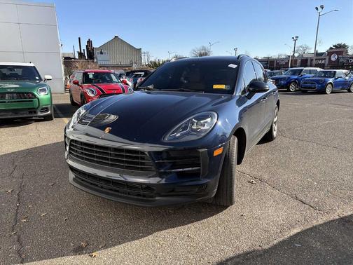 2021 Porsche Macan Base