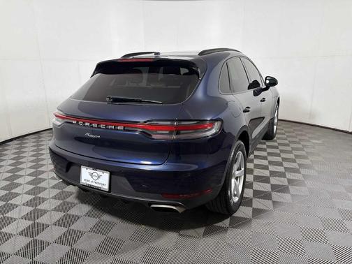 2021 Porsche Macan Base