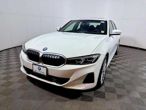 2023 BMW 330 i xDrive