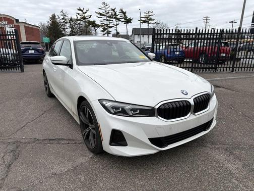 2023 BMW 330 i xDrive