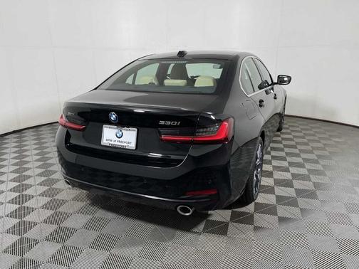 2025 BMW 330 i xDrive