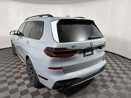 2026 BMW X7 M60i