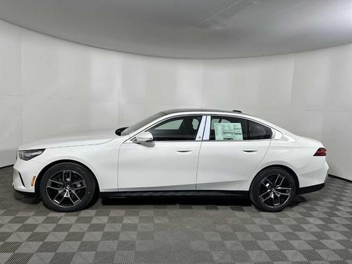 2026 BMW 530 i xDrive