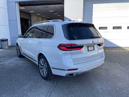 2026 BMW X7 xDrive40i