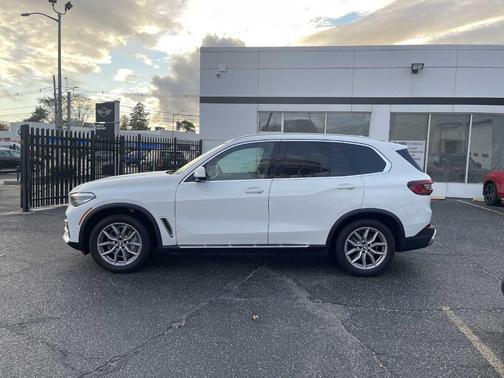 2023 BMW X5 xDrive40i