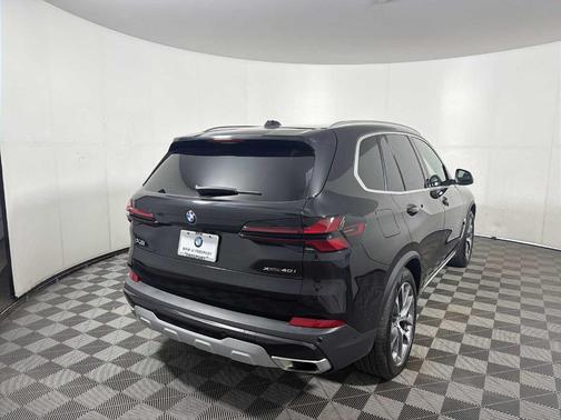 Black Sapphire Metallic 2024 BMW X5 xDrive40i