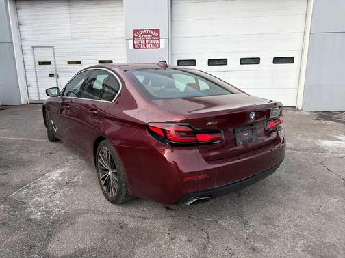 2023 BMW 530 i xDrive