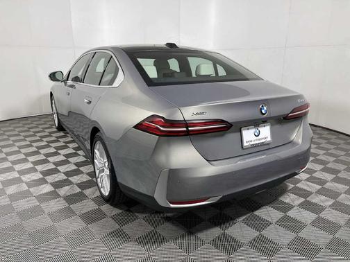 2025 BMW 530 i xDrive