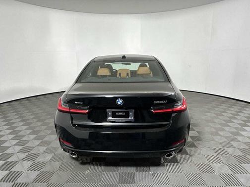 2025 BMW 330 i xDrive